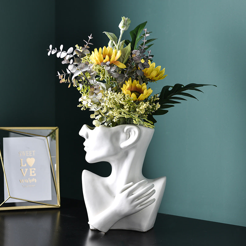 Minimalistic Cermic Profile Flower Vase