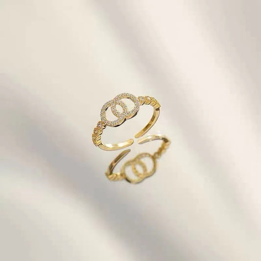 Gold Intertwined O Ring