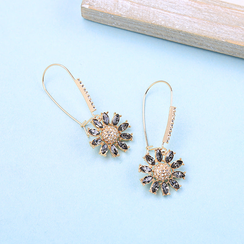 Grey Daisy Rhinestone Flower Dangle Earrings