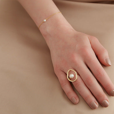 Pearl Oval Gold Ring