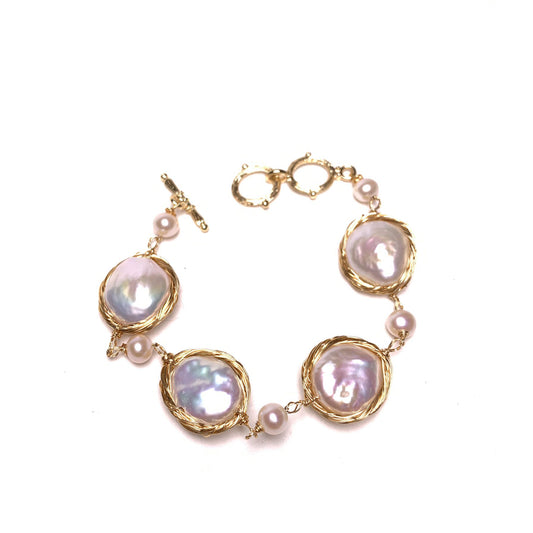 Freshwater Pearl and Gold Bracelet