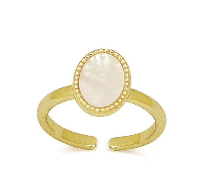 Oval Pearl Ring